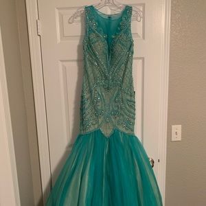 Teal green mermaid style formal dress